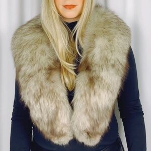 Vintage Silver Fox Fur Shawl Collar Scarf • Bridal • Winter Warm • Beige